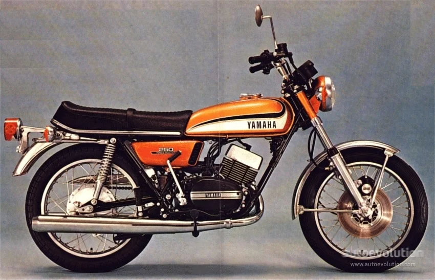 1973 Yamaha RD 250 (6-speed)