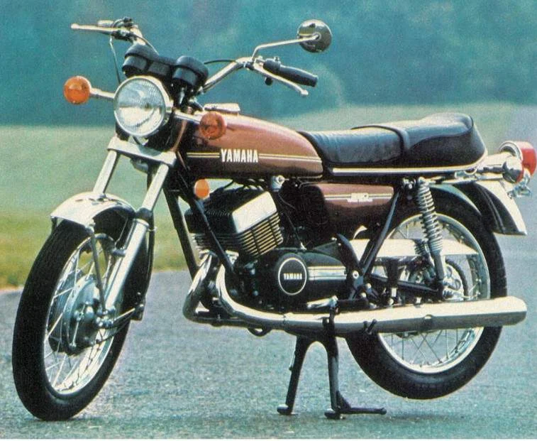 1973 Yamaha RD 250 (5-speed)