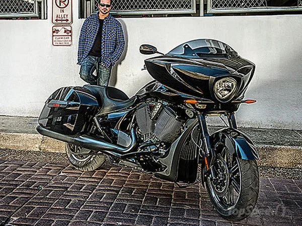 2015 Victory Cross Country 8-Ball