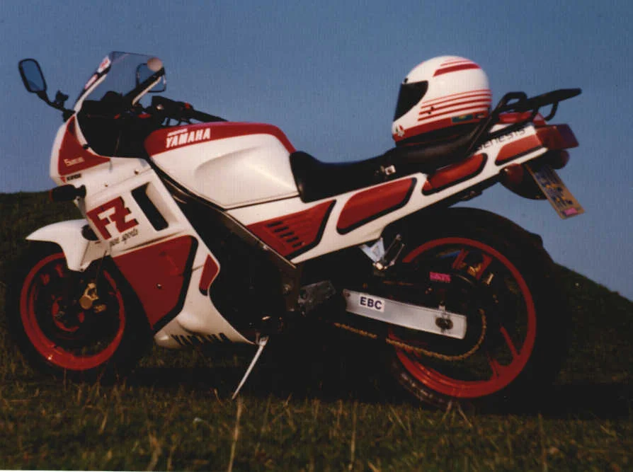 1988 Yamaha FZ 750