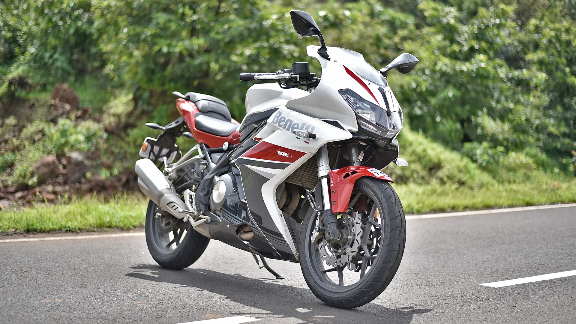 2019 Benelli 302 R