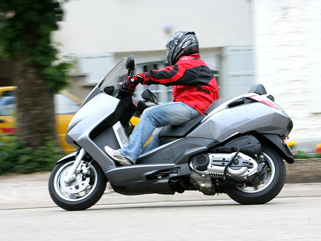 2010 Peugeot Satelis 400