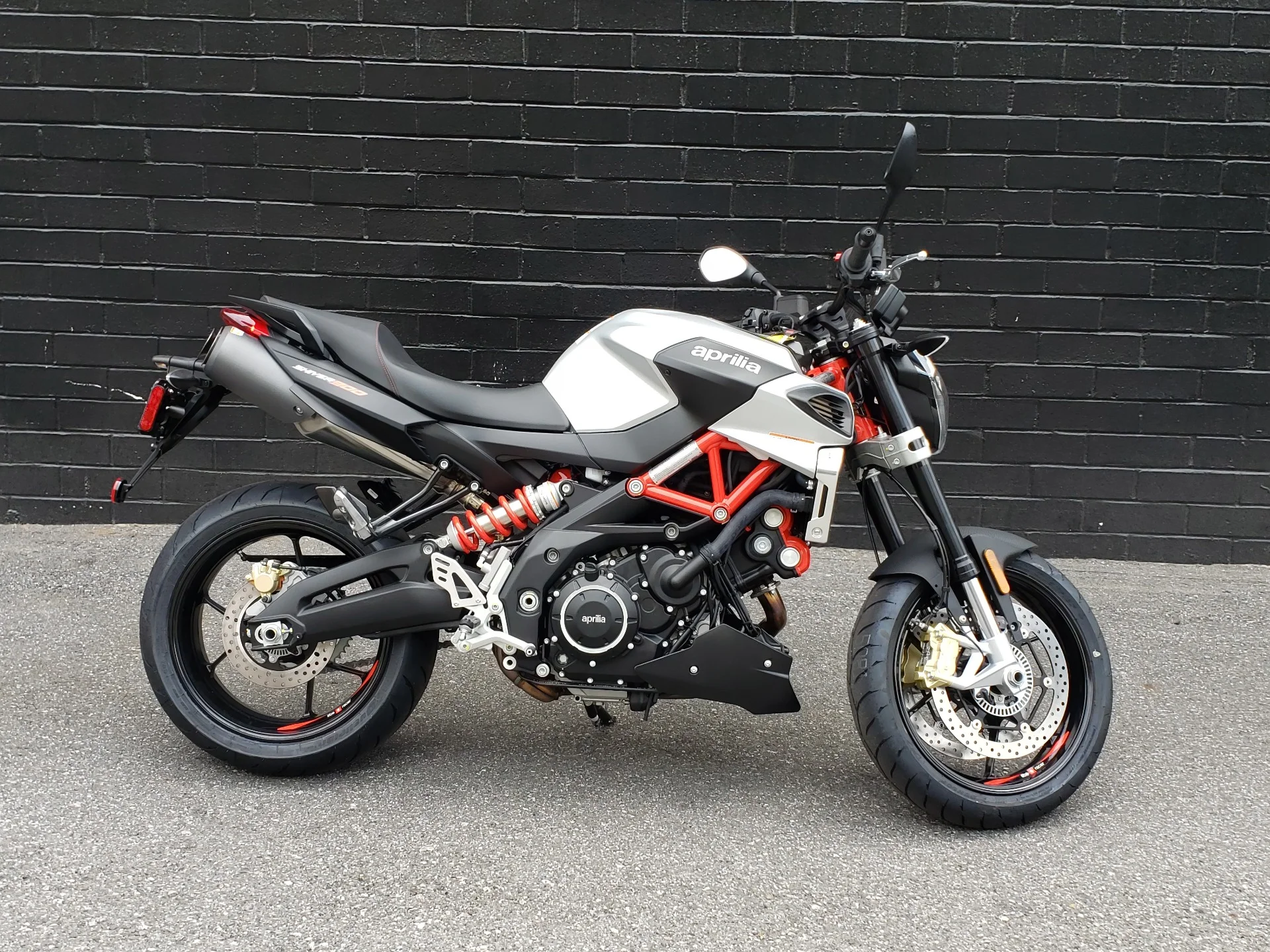 2018 Aprilia Shiver 900