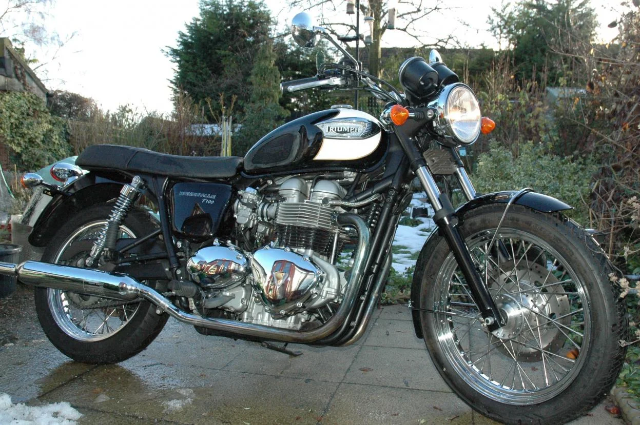 2005 Triumph Bonneville T 100