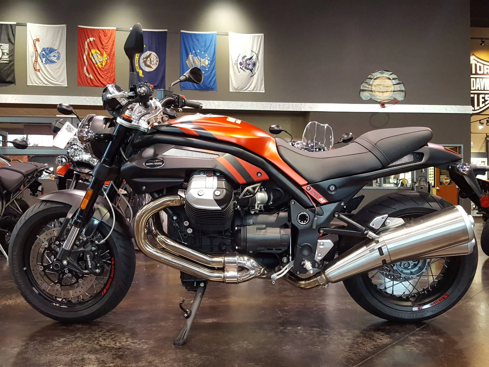 2018 Moto Guzzi Griso 1200 S.E.