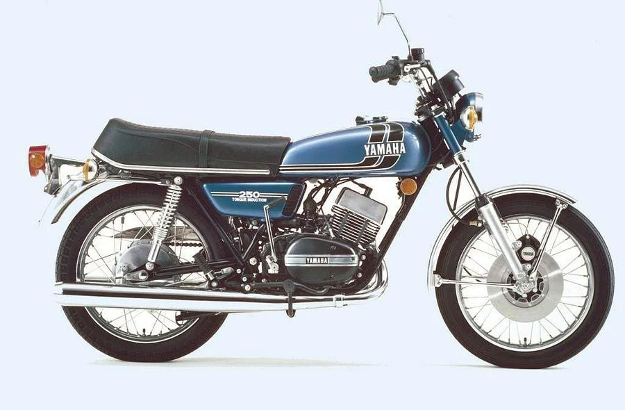 1974 Yamaha RD 250 (6-speed)