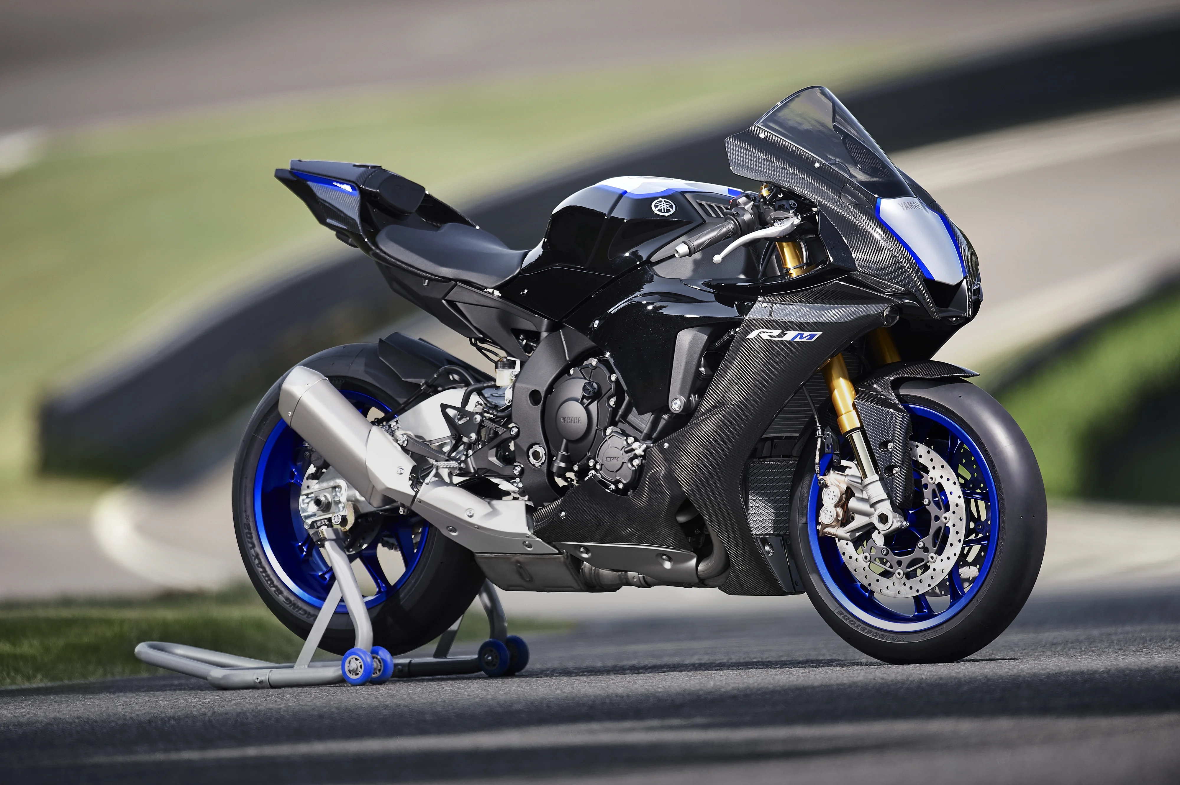 2020 Yamaha R1M