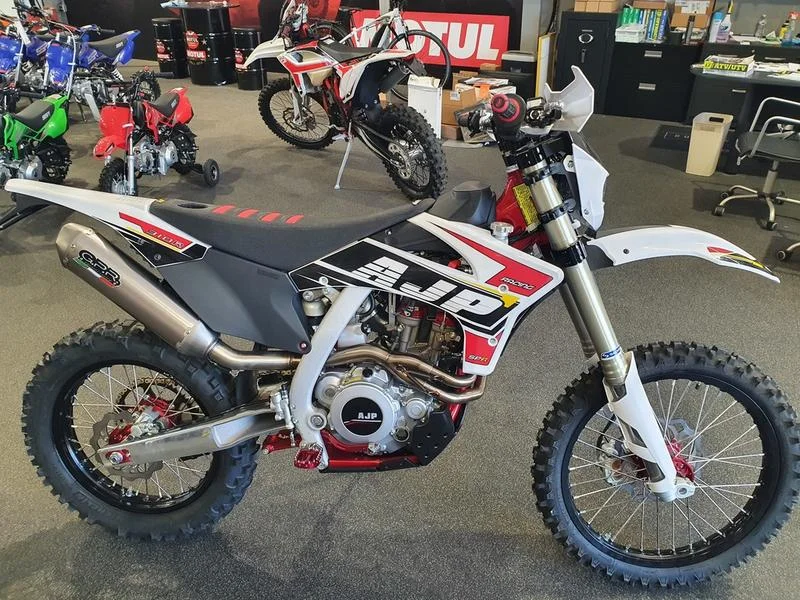 2021 AJP SPR 310R
