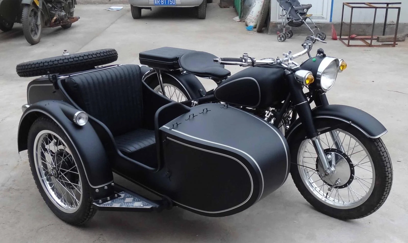1991 Chang-Jiang 750 J-1 (with sidecar)