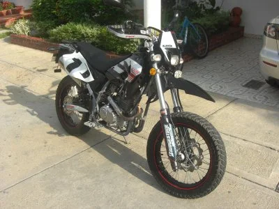 2010 UM DSF 125