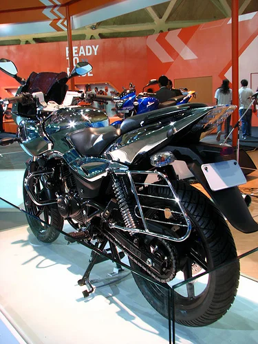 2007 Bajaj Pulsar 220 DTS-FI