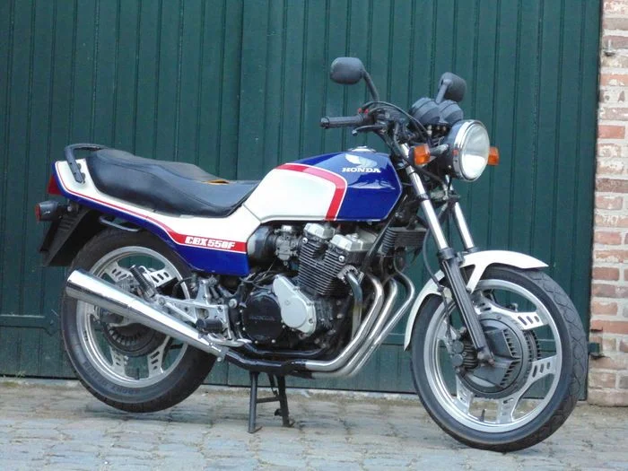 1985 Honda CBX 550 F 2
