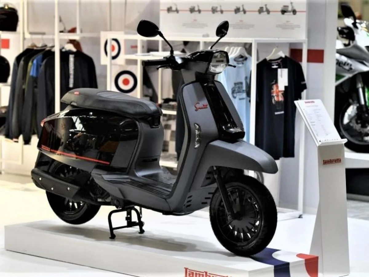 2021 Lambretta V125 Special Pirelli Edition