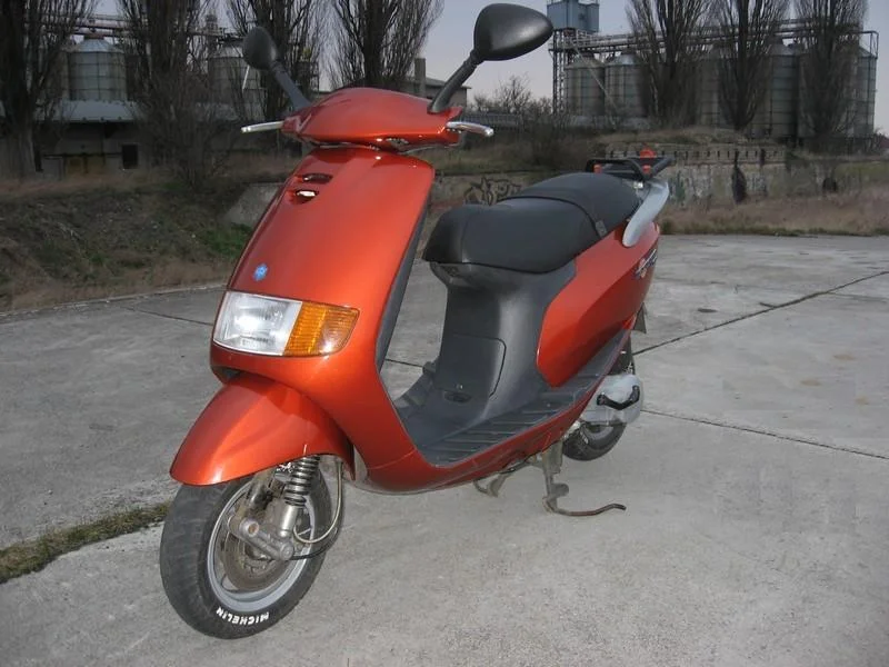 1995 Piaggio Sfera RST 125