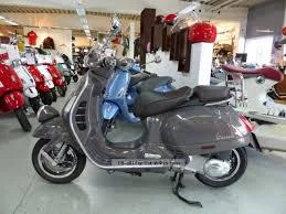 2013 Vespa LXV Vie Della Moda
