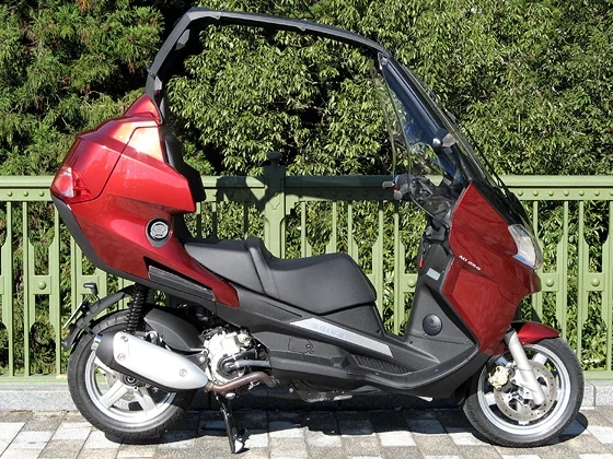 2008 Adiva AD250