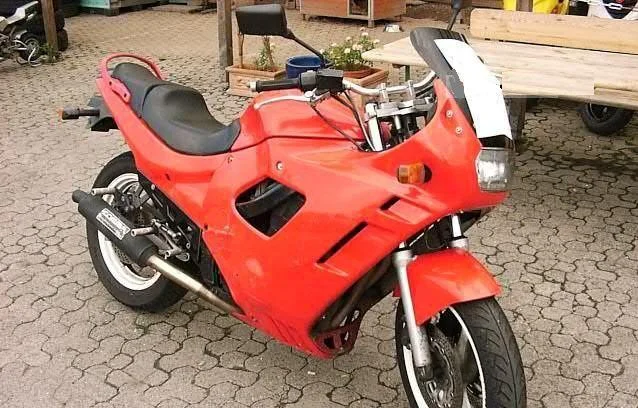 1989 Suzuki GSX 600 F 