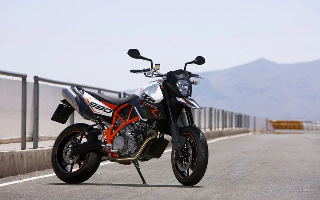 2009 KTM 990 Supermoto