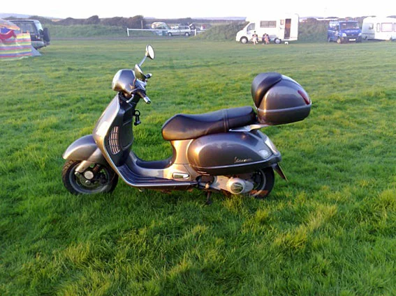 2005 Vespa Granturismo 125 L