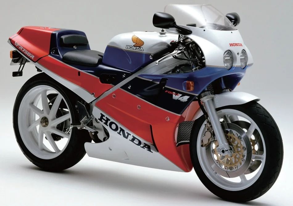1988 Honda VFR 750 R - RC 30