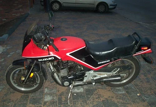 1986 Suzuki GSX 550 ES