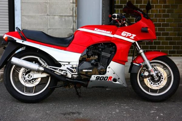 1988 Kawasaki GPZ 900 R