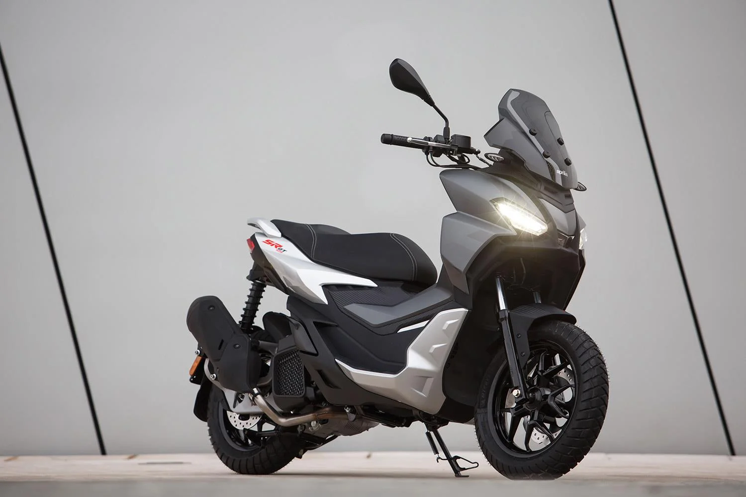 2022 Aprilia SR GT 125