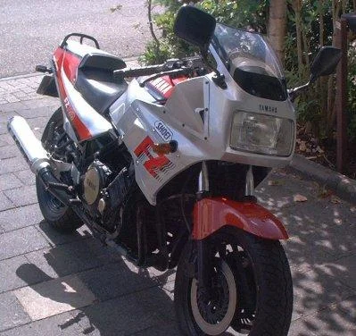 1986 Yamaha FZ 750 