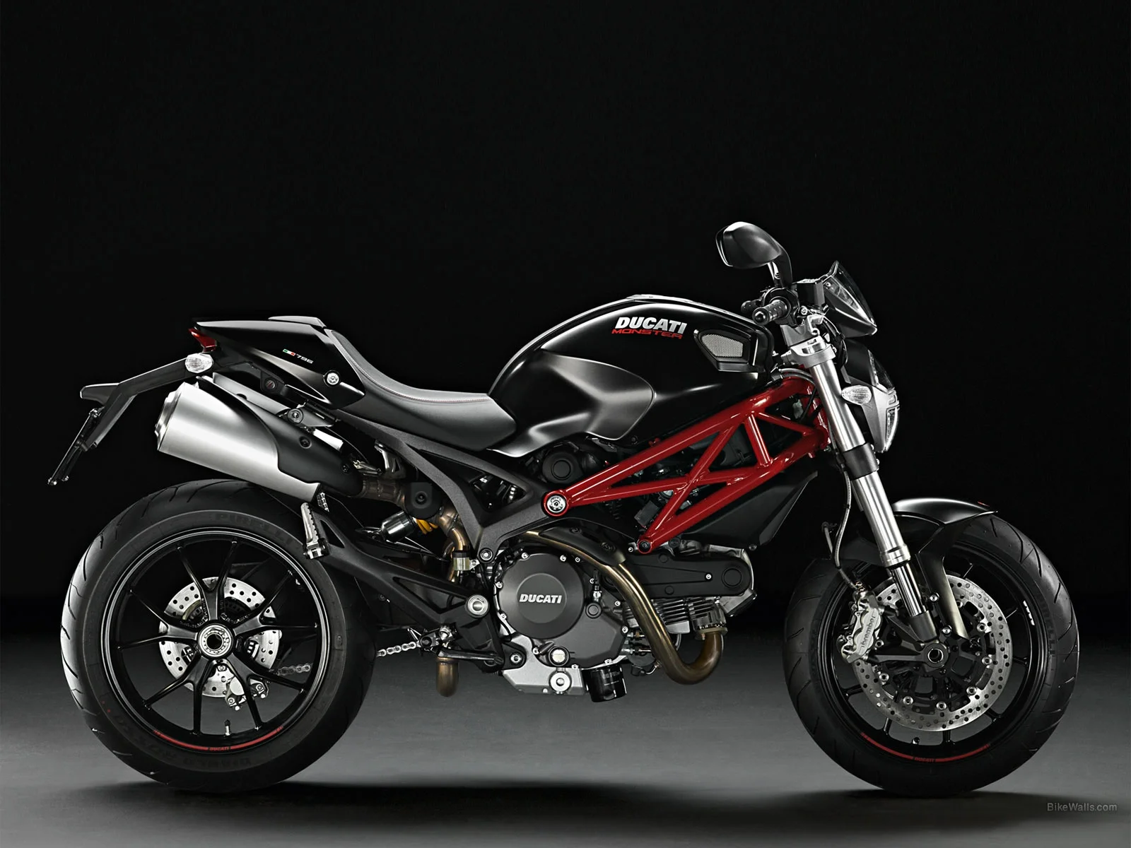 2010 Ducati Monster 796