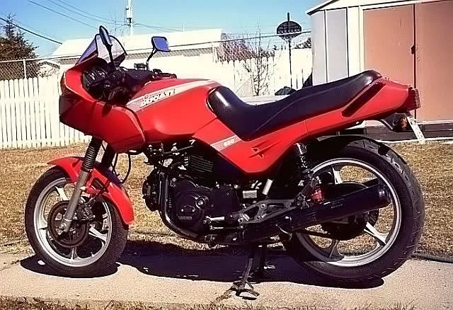 1986 Cagiva 650 Alazzurra