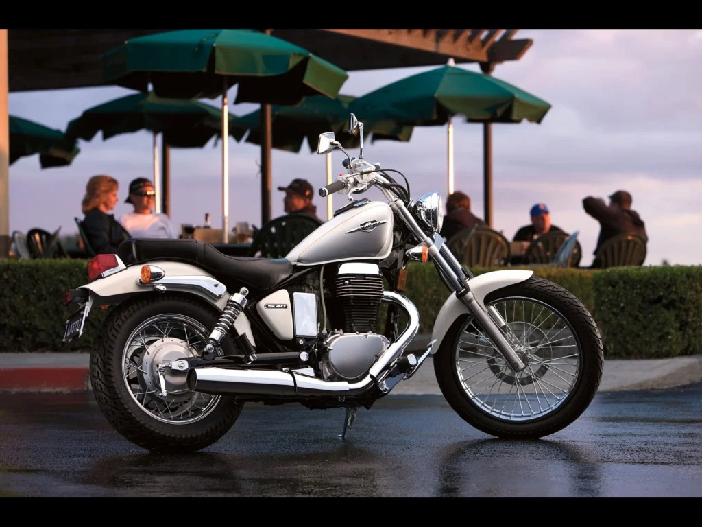 2010 Suzuki Boulevard S40