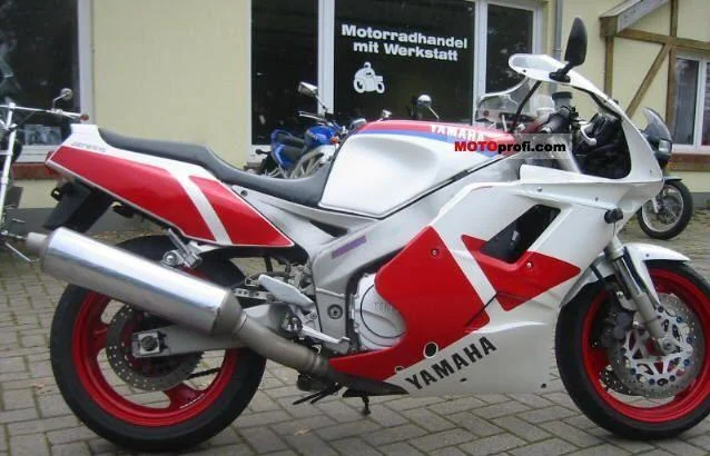 1991 Yamaha FZR 1000 