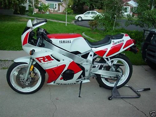 1988 Yamaha FZR 400