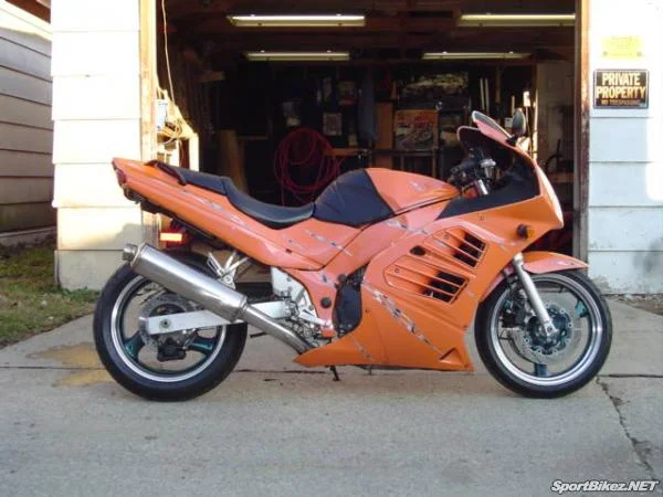 1994 Suzuki RF 600 R