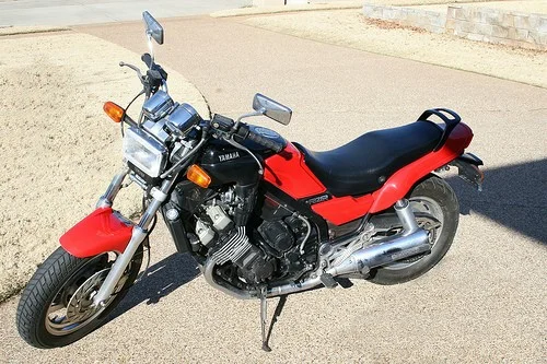 1986 Yamaha FZX 700 Fazer