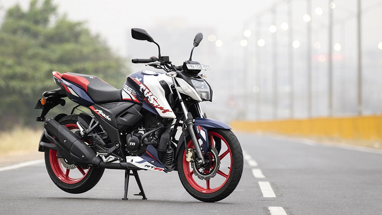 2024 TVS Apache RTR 165RP