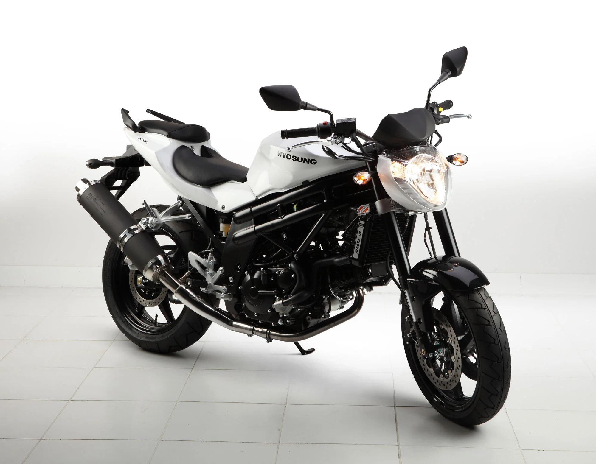 2018 Hyosung GT 650i Naked