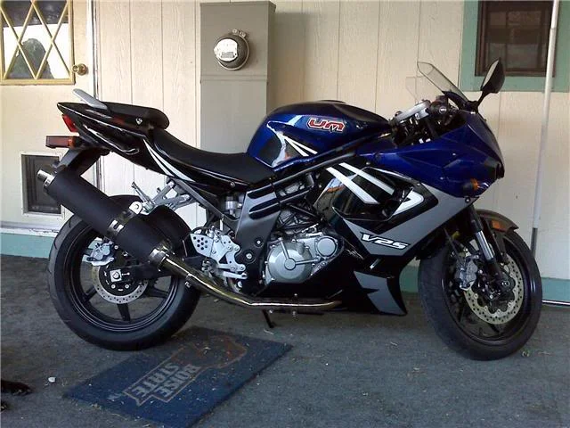 2006 UM V2S 650 R