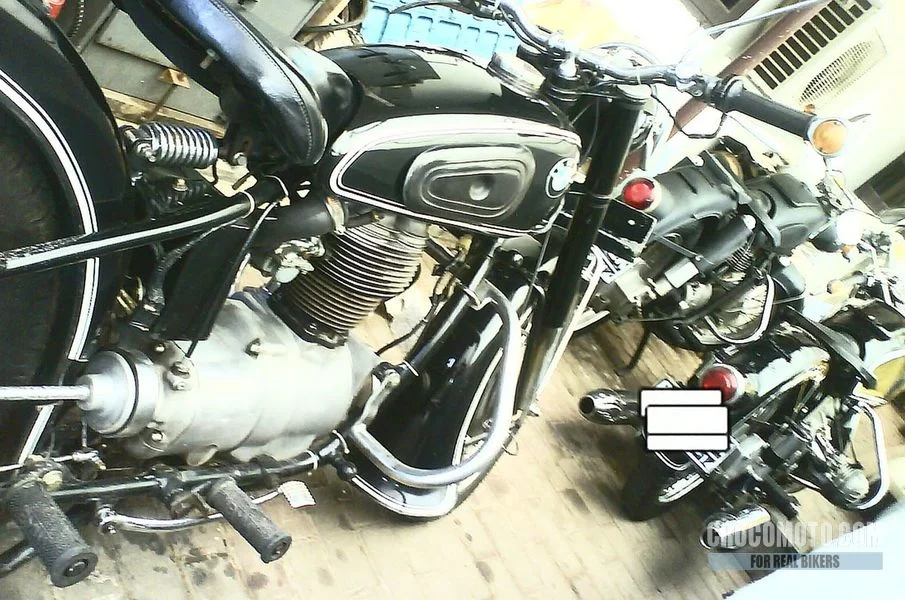 1937 BMW R12 Single Carb
