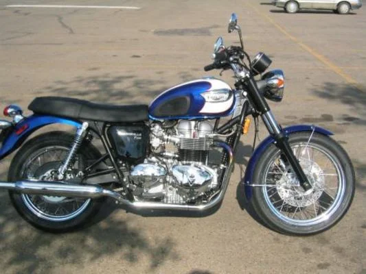 2003 Triumph T100