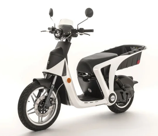 2016 Peugeot GenZe 2.0