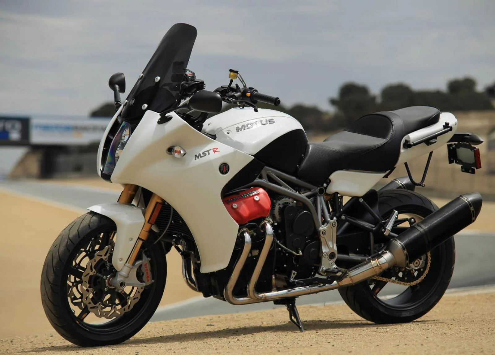 2017 Motus MSTR