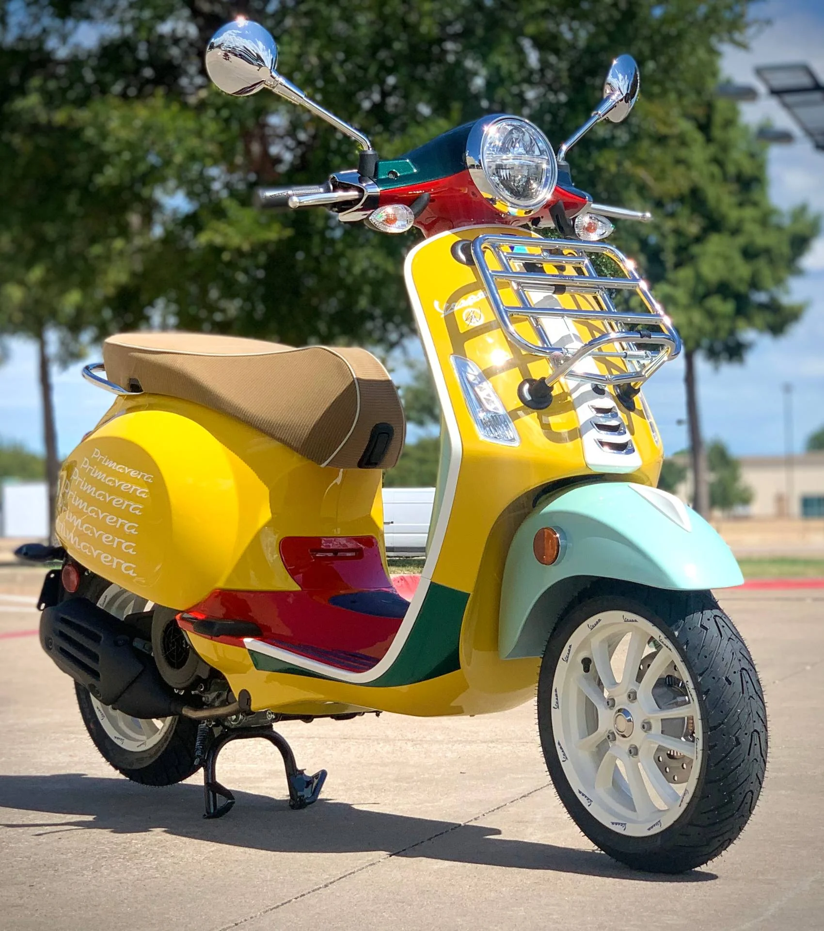 2021 Vespa Primavera Sean Wotherspoon 150