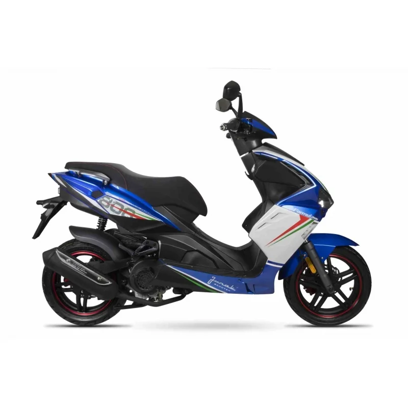 2020 Junak 805
