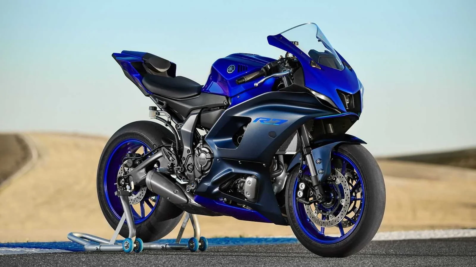 2021 Yamaha R7