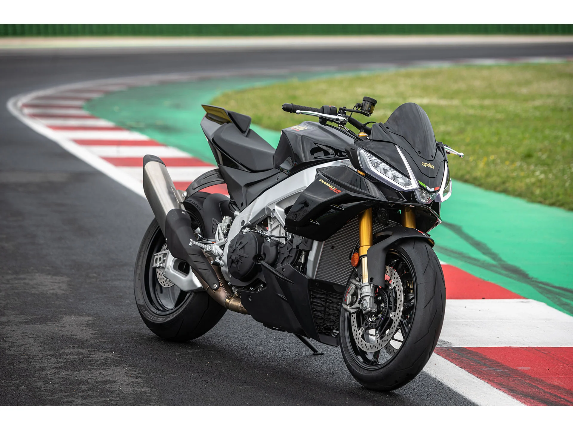 2023 Aprilia Tuono V4