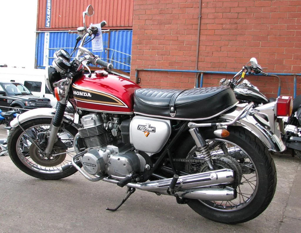 1992 Honda CB 750 (reduced effect #2)