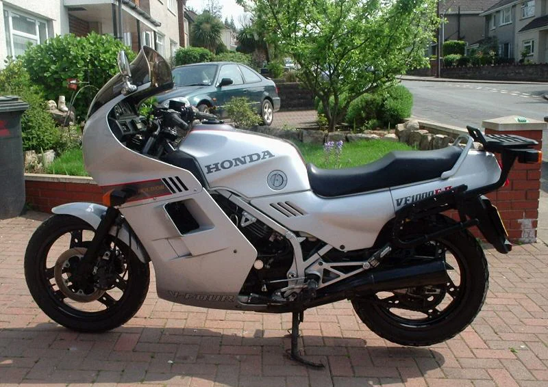 1986 Honda VF 1000 F 2
