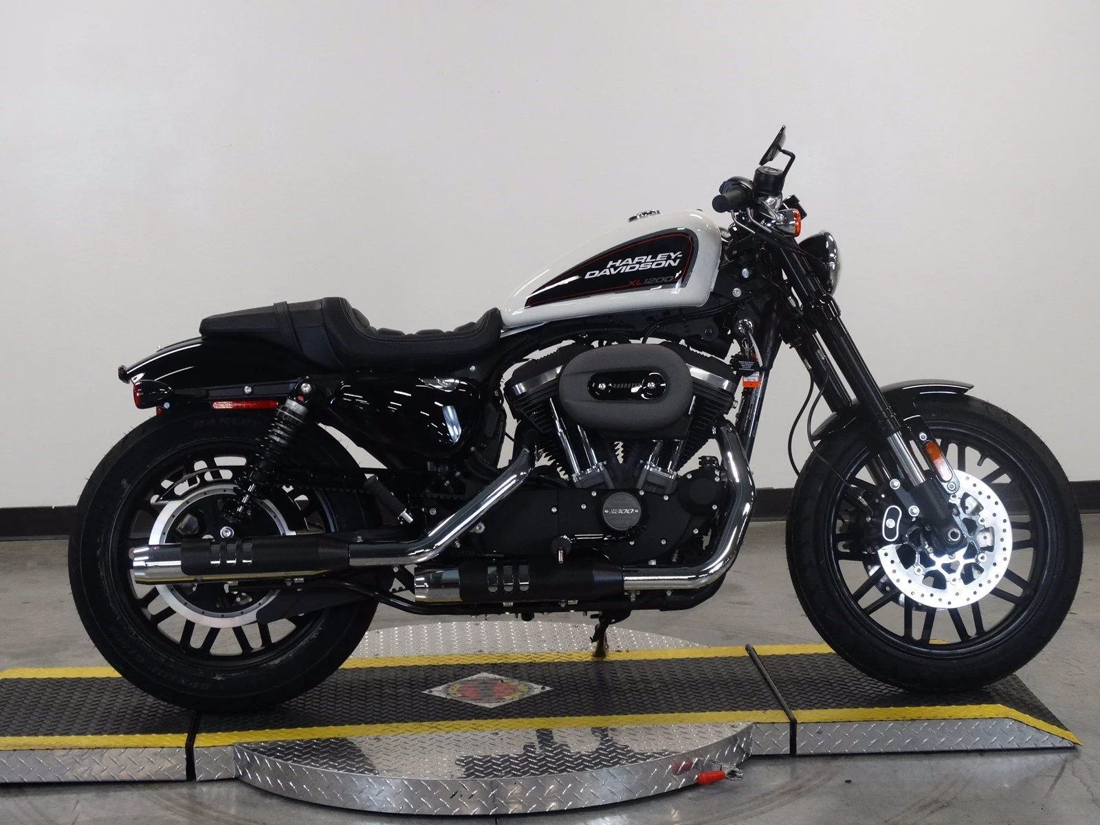 2019 Harley-Davidson Sportster Roadster