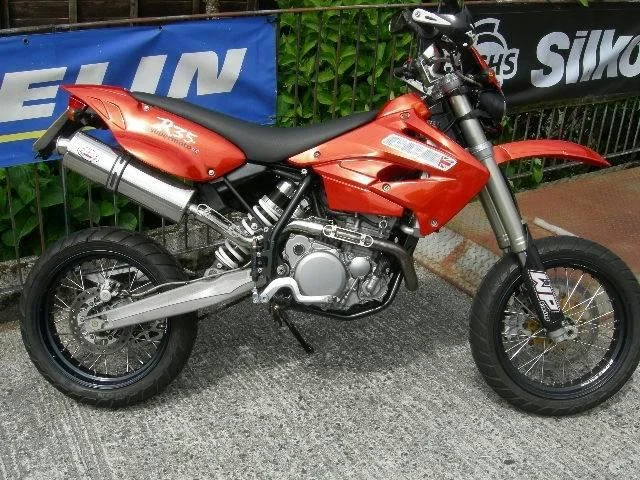 2008 CCM R35